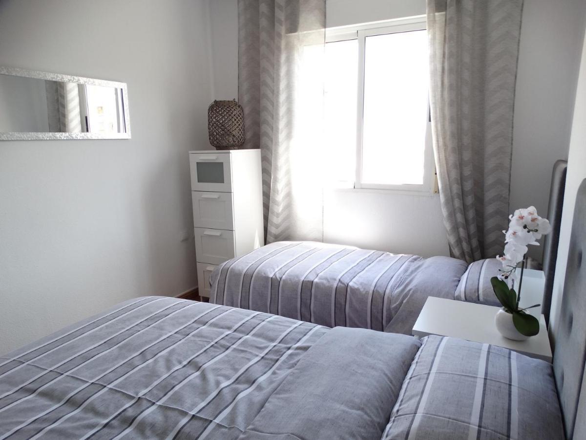 Apartamento Adrianna, Tomillo, ตอร์เรเวียคา ภายนอก รูปภาพ